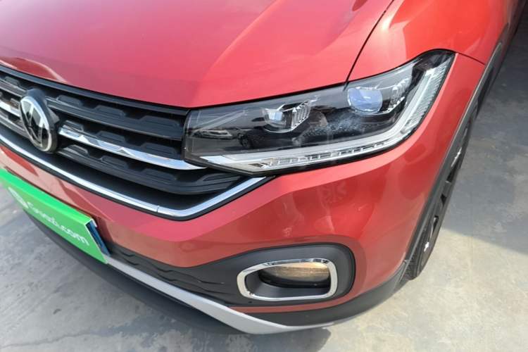 Used Volkswagen Tacqua 2020 1.5L Automatic Yue Left Front Headlight