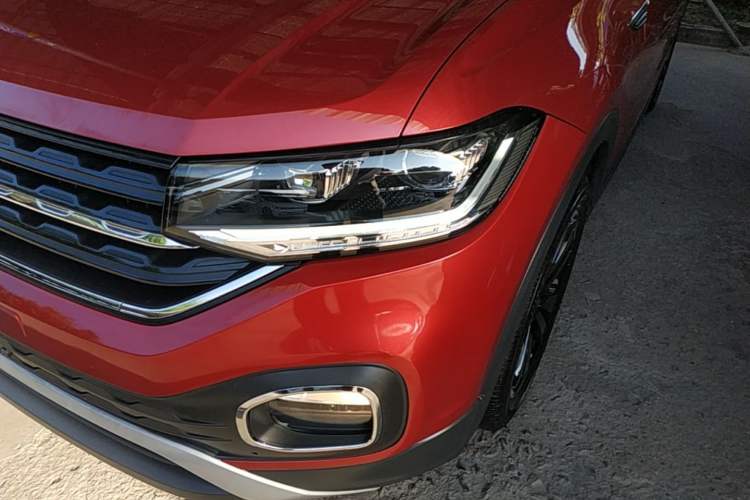 Used Volkswagen Tacqua 2020 1.5L Automatic Yue Left Front Headlight