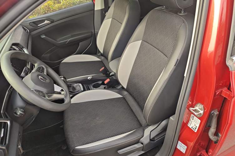 Used Volkswagen Tacqua 2020 1.5L Automatic Yue Left Front Seat