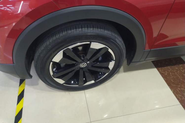 Used Volkswagen Tacqua 2020 1.5L Automatic Yue Left Front Wheel Hub
