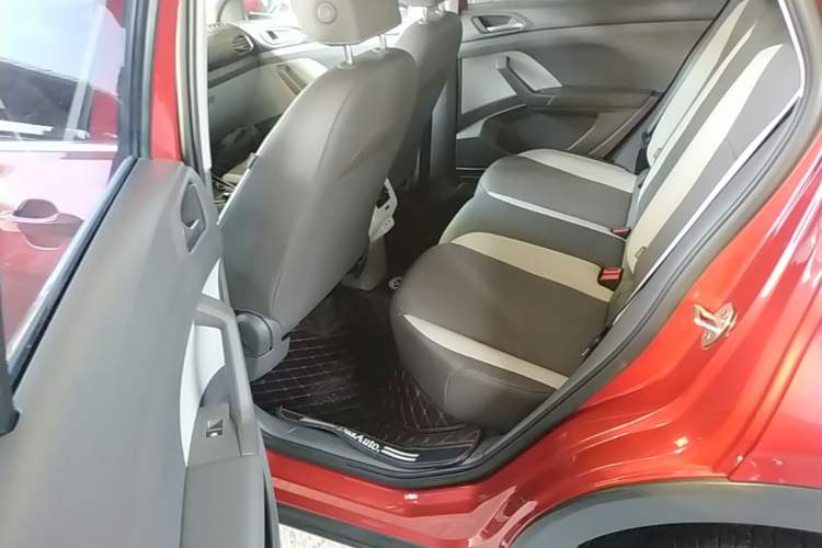 Used Volkswagen Tacqua 2020 1.5L Automatic Yue Left Rear Seat