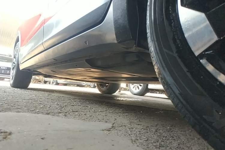 Used Volkswagen Tacqua 2020 1.5L Automatic Yue Left Side Sill