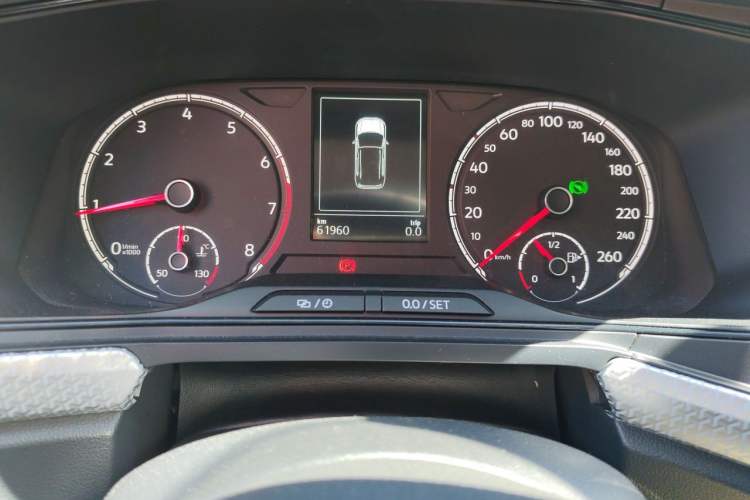 Used Volkswagen Tacqua 2020 1.5L Automatic Shang Odometer Close Up