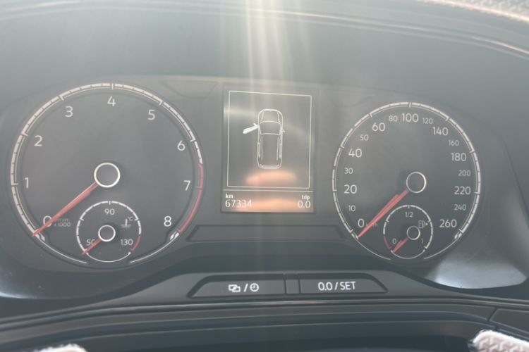 Used Volkswagen Tacqua 2020 1.5L Automatic Shang Odometer Close Up