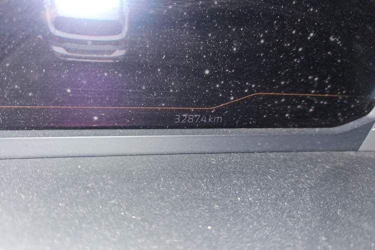 Used Volkswagen Tacqua 2020 1.5L Automatic Yue Odometer Close Up