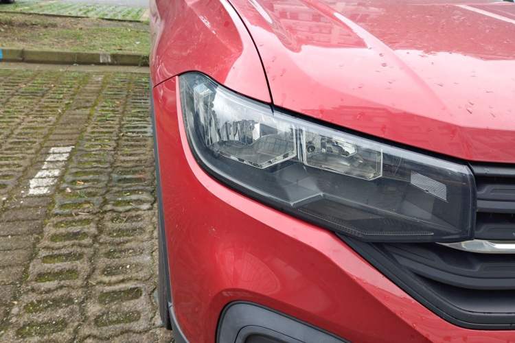 Used Volkswagen Tacqua 2020 1.5L Automatic Shang Right Front Headlight