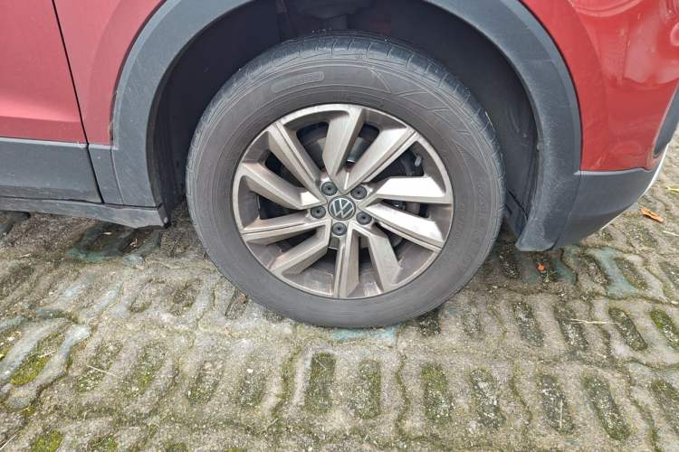 Used Volkswagen Tacqua 2020 1.5L Automatic Shang Right Front Wheel Hub