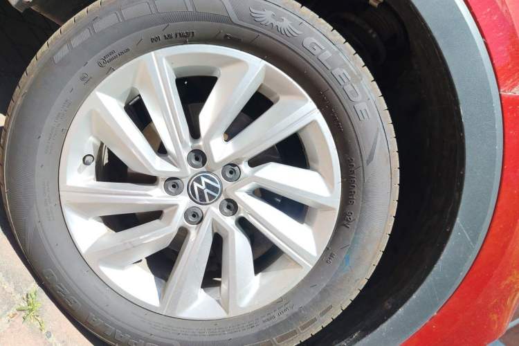 Used Volkswagen Tacqua 2020 1.5L Automatic Shang Right Front Wheel Hub