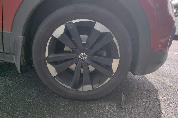 Used Volkswagen Tacqua 2020 1.5L Automatic Yue Right Front Wheel Hub