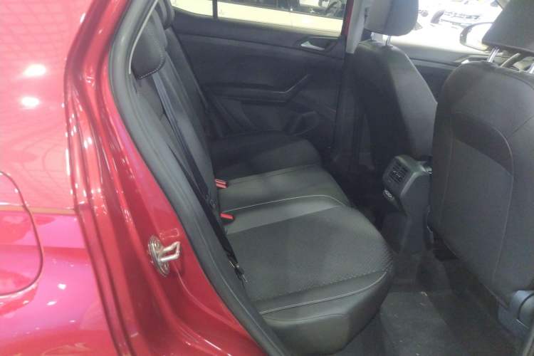 Used Volkswagen Tacqua 2020 1.5L Automatic Yue Right Rear Seat