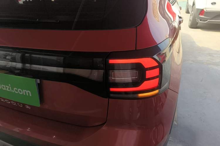 Used Volkswagen Tacqua 2020 1.5L Automatic Yue Right Rear Taillight