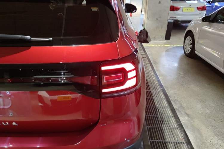 Used Volkswagen Tacqua 2020 1.5L Automatic Shang Right Rear Taillight