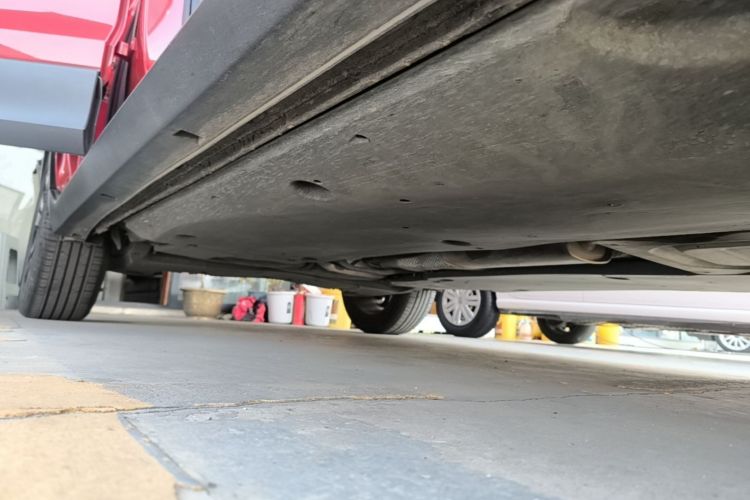 Used Volkswagen Tacqua 2020 1.5L Automatic Yue Right Side Sill