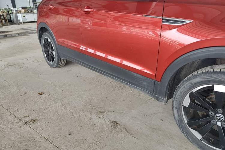 Used Volkswagen Tacqua 2020 1.5L Automatic Yue Right Side Sill