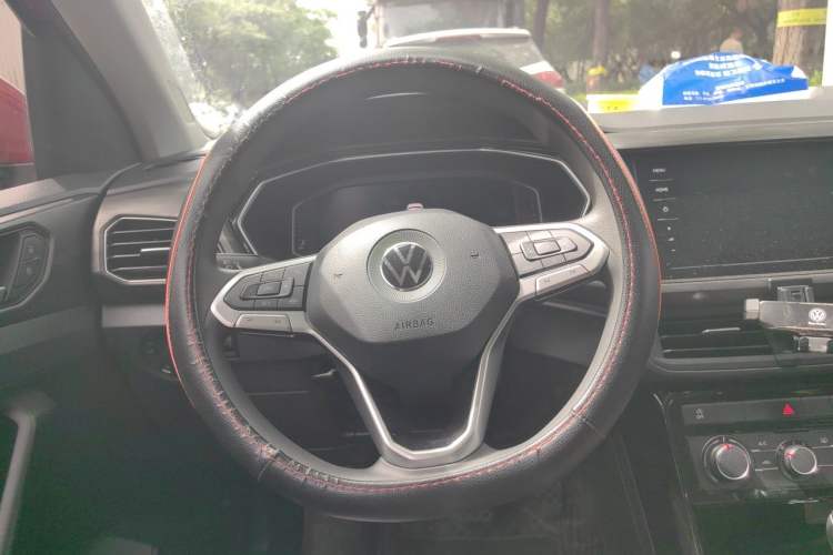 Used Volkswagen Tacqua 2020 1.5L Automatic Yue Steering Wheel