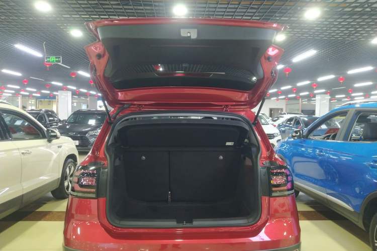 Used Volkswagen Tacqua 2020 1.5L Automatic Yue Trunk