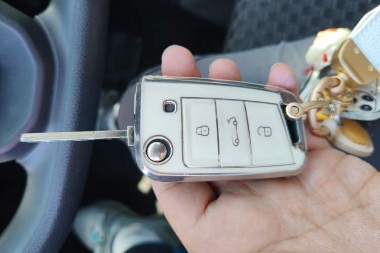 Used Volkswagen Tacqua 2020 1.5L Automatic Shang Vehicle Key