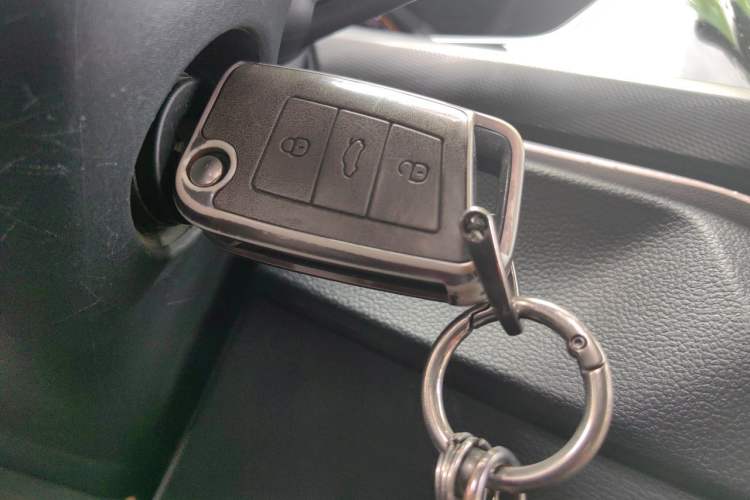 Used Volkswagen Tacqua 2020 1.5L Automatic Yue Vehicle Key