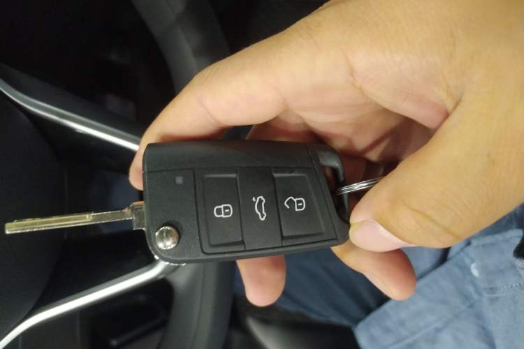 Used Volkswagen Tacqua 2020 1.5L Automatic Yue Vehicle Key