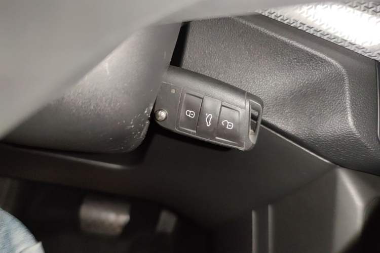 Used Volkswagen Tacqua 2020 1.5L Automatic Shang Vehicle Key