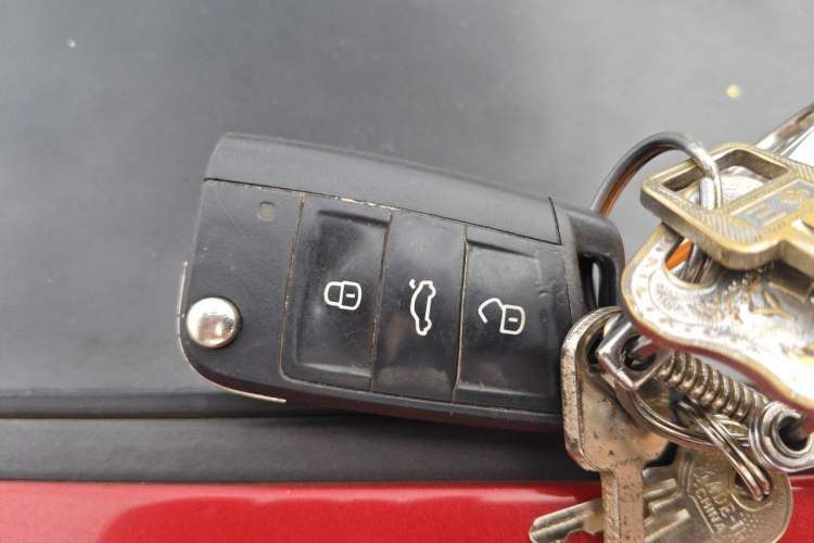 Used Volkswagen Tacqua 2020 1.5L Automatic Yue Vehicle Key