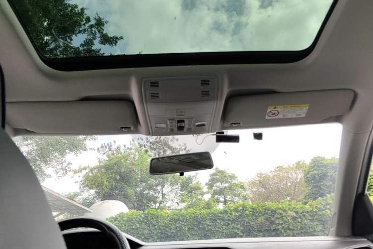 Used Volkswagen Tacqua 2020 1.5L Automatic Yue Headliner