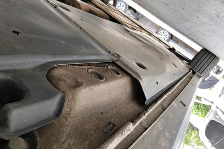 Used Volkswagen Tacqua 2020 1.5L Automatic Yue Left Side Sill
