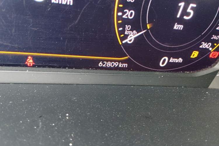 Used Volkswagen Tacqua 2020 1.5L Automatic Yue Odometer Close Up