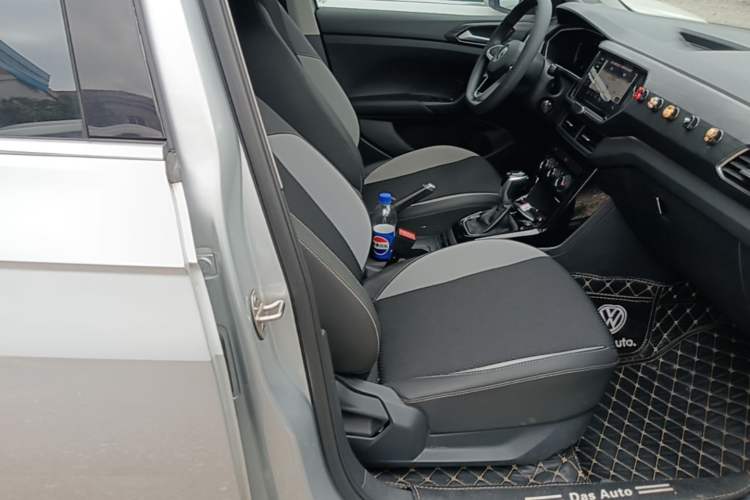 Used Volkswagen Tacqua 2020 1.5L Automatic Yue Right Front Seat