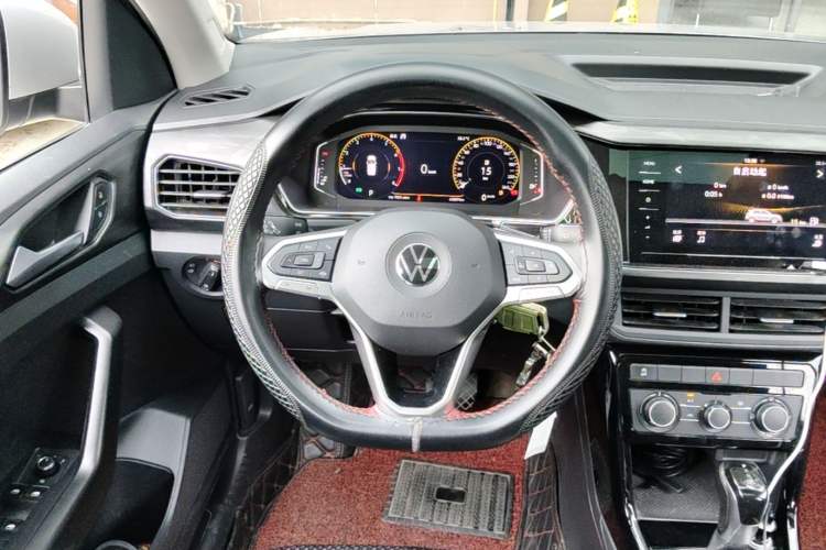 Used Volkswagen Tacqua 2020 1.5L Automatic Yue Steering Wheel