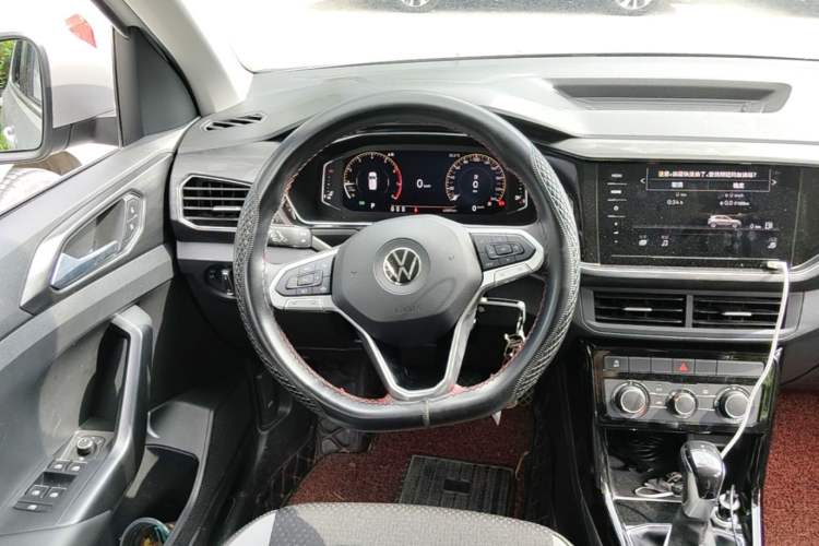 Used Volkswagen Tacqua 2020 1.5L Automatic Yue Steering Wheel