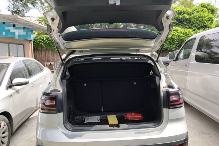 Used Volkswagen Tacqua 2020 1.5L Automatic Yue Trunk