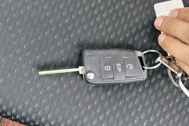 Used Volkswagen Tacqua 2020 1.5L Automatic Yue Vehicle Key