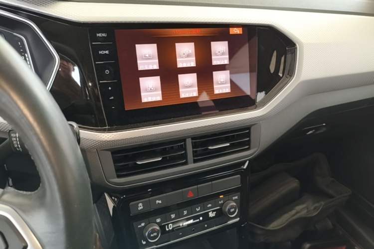 Used Volkswagen Tacqua 2020 280TSI DSG EnjoyPro Audio And AC Panel