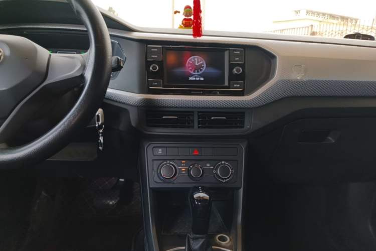 Used Volkswagen Tacqua 2020 1.5L Automatic Shang Audio And AC Panel