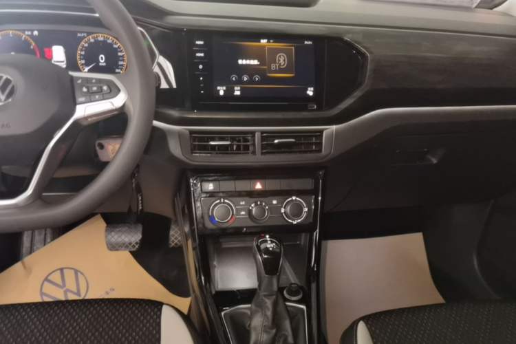 Used Volkswagen Tacqua 2020 1.5L Automatic Yue Audio And AC Panel