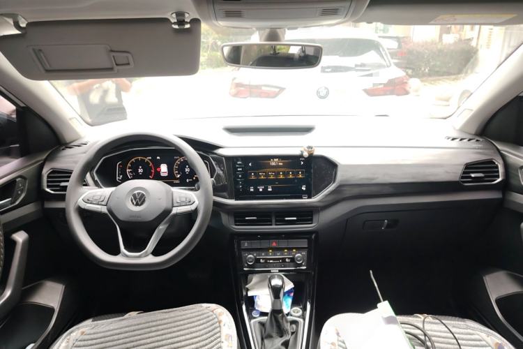 Used Volkswagen Tacqua 2020 280TSI Starry Limited Edition Center Console