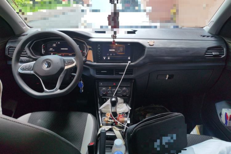 Used Volkswagen Tacqua 2020 1.5L Automatic Yue Center Console