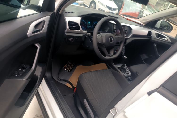 Used Volkswagen Tacqua 2020 1.5L Automatic Shang Driver Seat