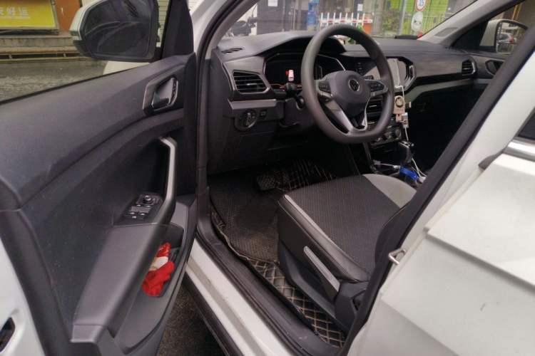 Used Volkswagen Tacqua 2020 1.5L Automatic Yue Driver Seat