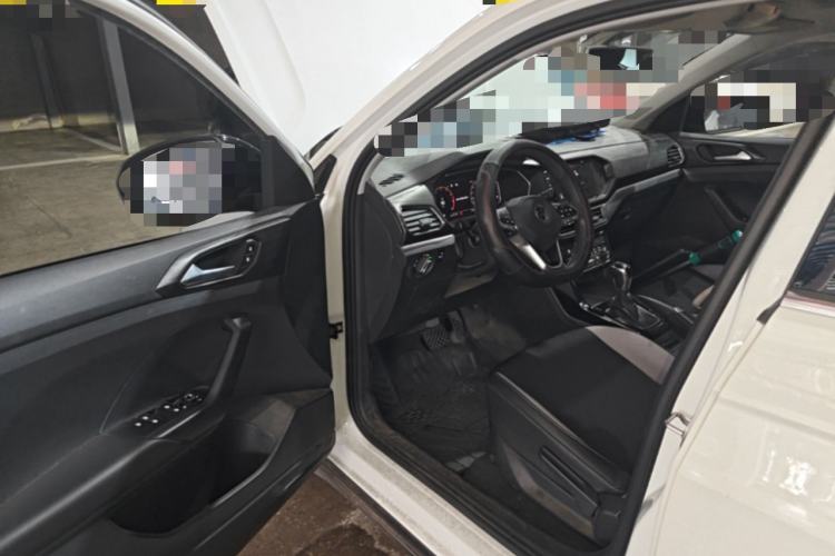 Used Volkswagen Tacqua 2020 280TSI Starry Limited Edition Driver Seat