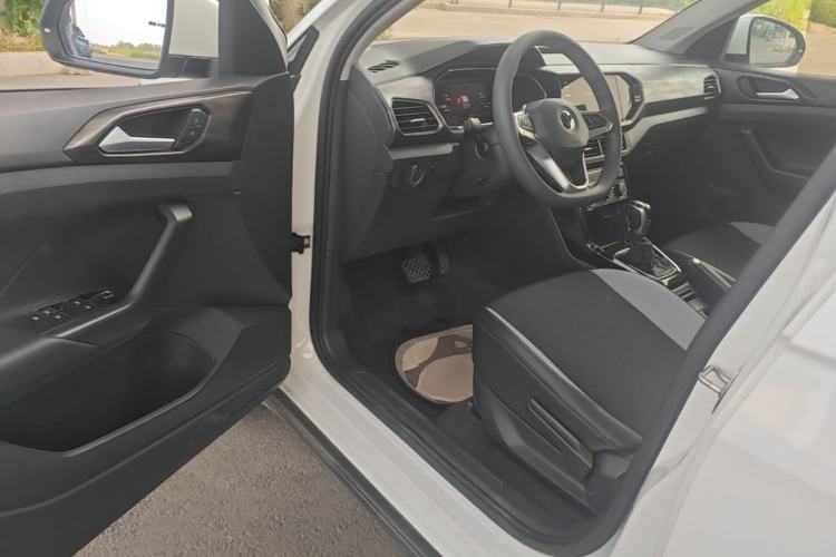 Used Volkswagen Tacqua 2020 1.5L Automatic Yue Driver Seat