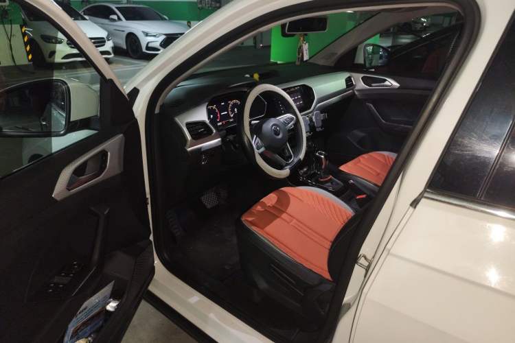 Used Volkswagen Tacqua 2020 1.5L Automatic Yue Driver Seat