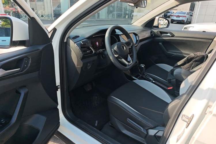 Used Volkswagen Tacqua 2020 1.5L Automatic Yue Driver Seat