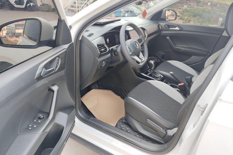 Used Volkswagen Tacqua 2020 1.5L Automatic Yue Driver Seat