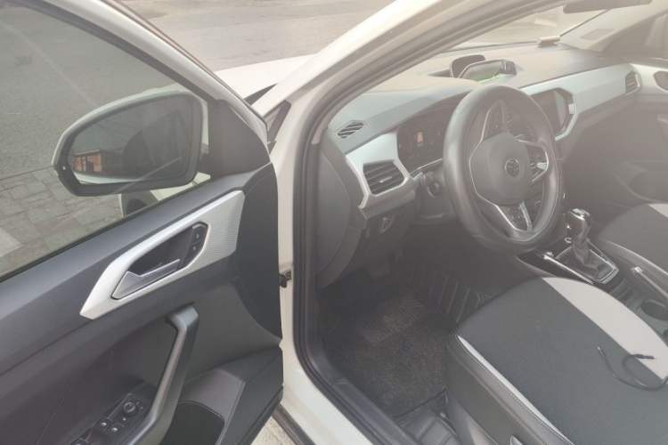 Used Volkswagen Tacqua 2020 1.5L Automatic Yue Driver Seat
