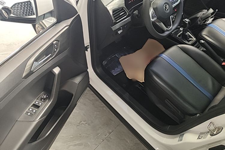 Used Volkswagen Tacqua 2020 1.5L Automatic Yue Driver Seat