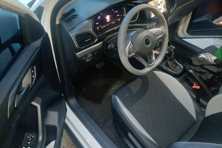 Used Volkswagen Tacqua 2020 1.5L Automatic Yue Driver Seat