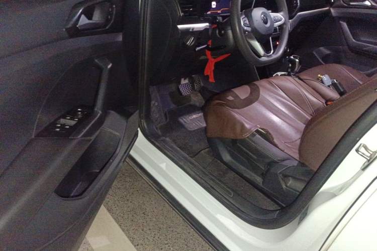 Used Volkswagen Tacqua 2020 1.5L Automatic Yue Driver Seat