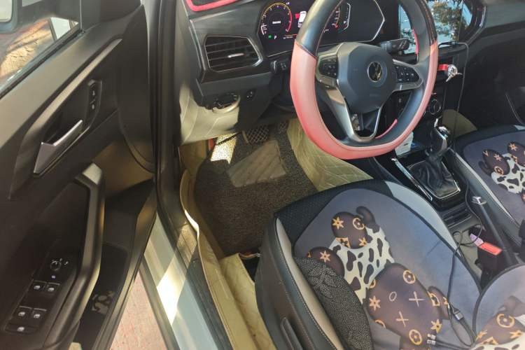 Used Volkswagen Tacqua 2020 1.5L Automatic Yue Driver Seat